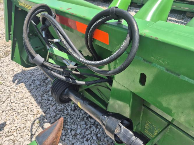 John Deere 608C