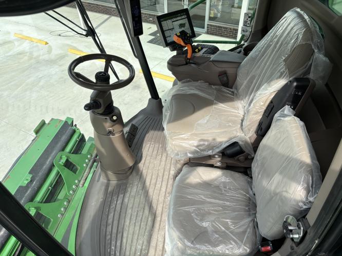 John Deere S780