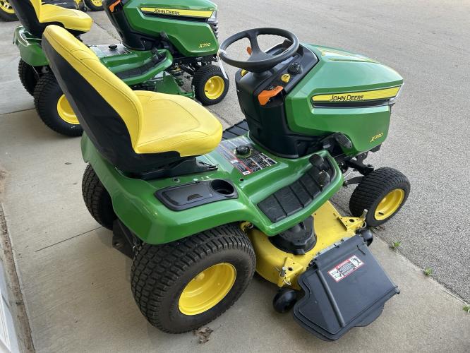 John Deere X390