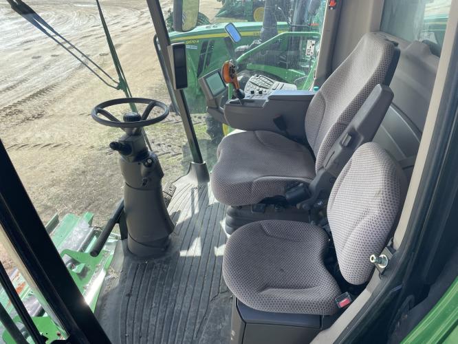 John Deere S680