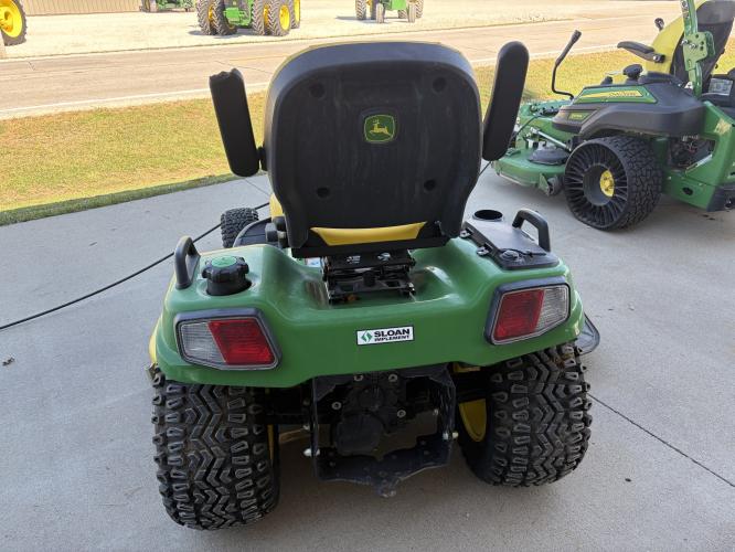 John Deere X758