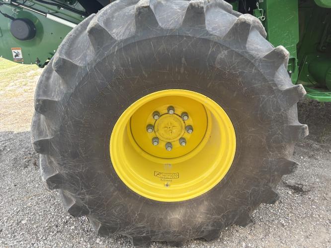 John Deere S7 900