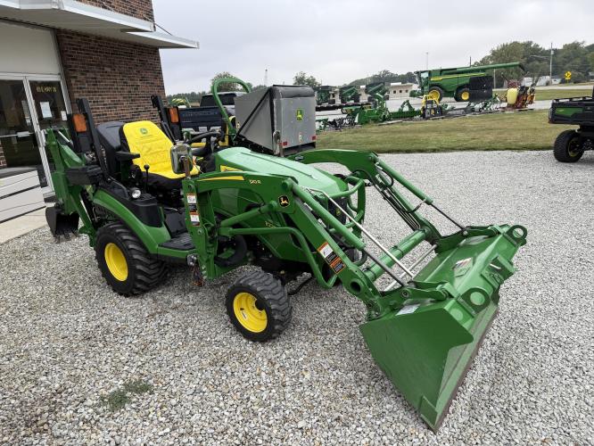 John Deere 1025R