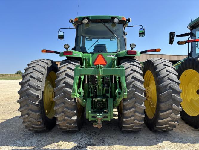 John Deere 8420