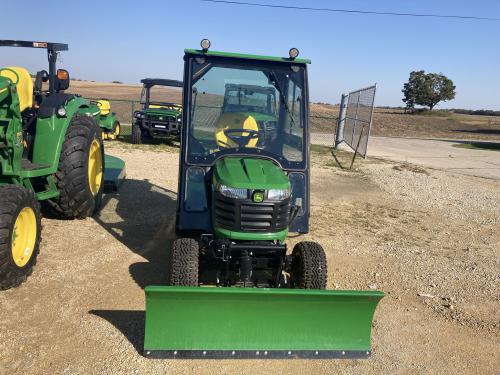 2025 John Deere X758