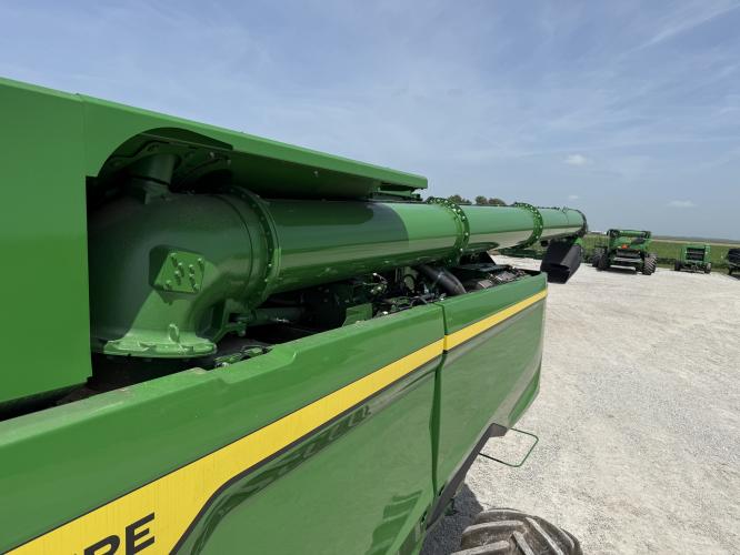 John Deere S7 800