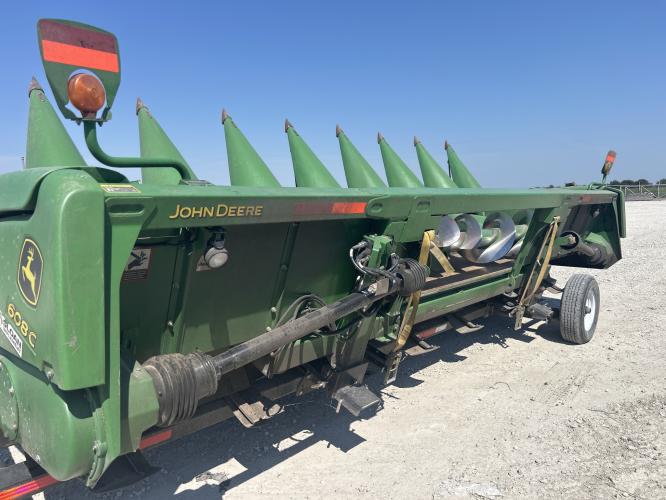 John Deere 608C
