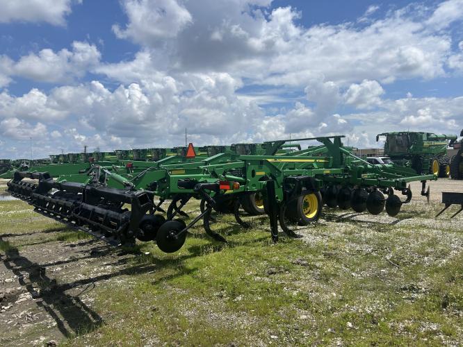 John Deere 2730