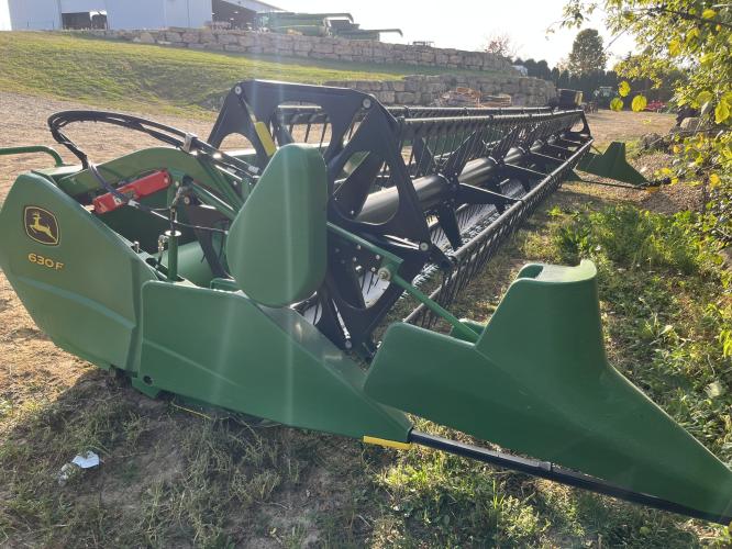 John Deere 630F