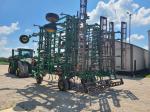 John Deere 2210
