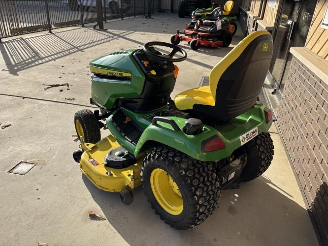 John Deere X590
