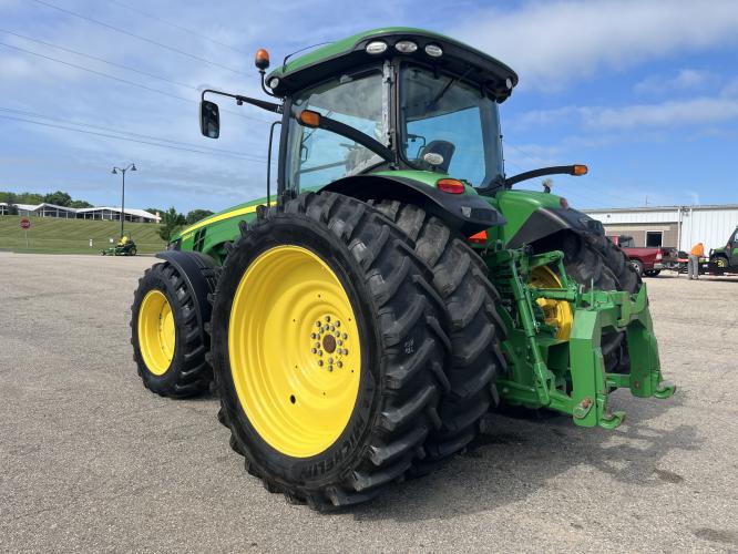 John Deere 8320R