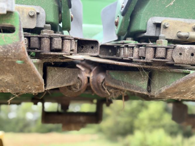 John Deere 608C