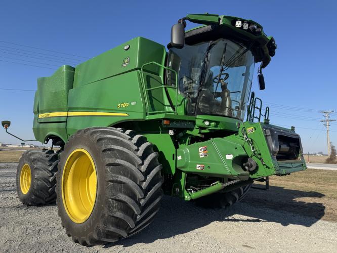 John Deere S780