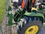 John Deere 3046R