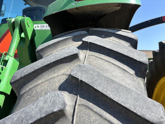 John Deere 8420