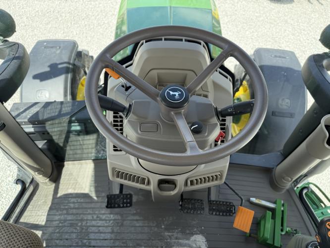John Deere 6R 120