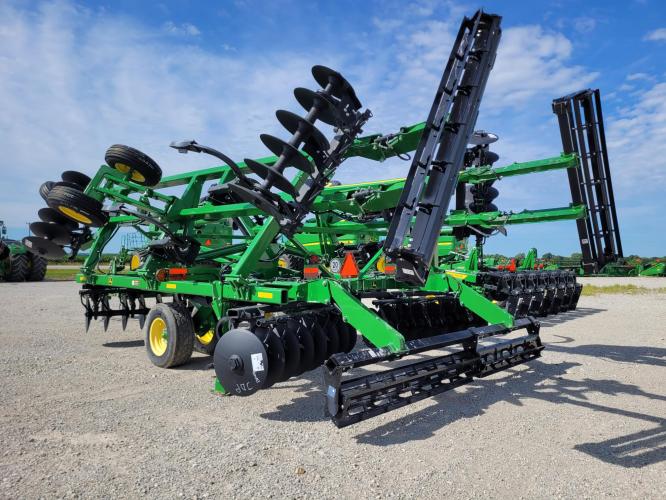 John Deere 2720