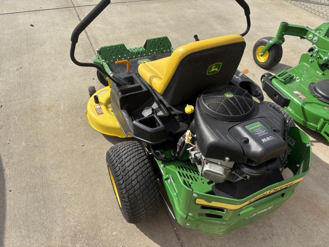 John Deere Z235