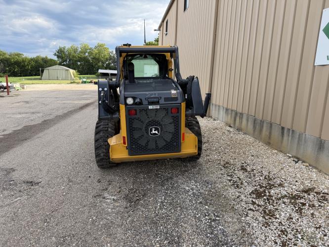John Deere 320G