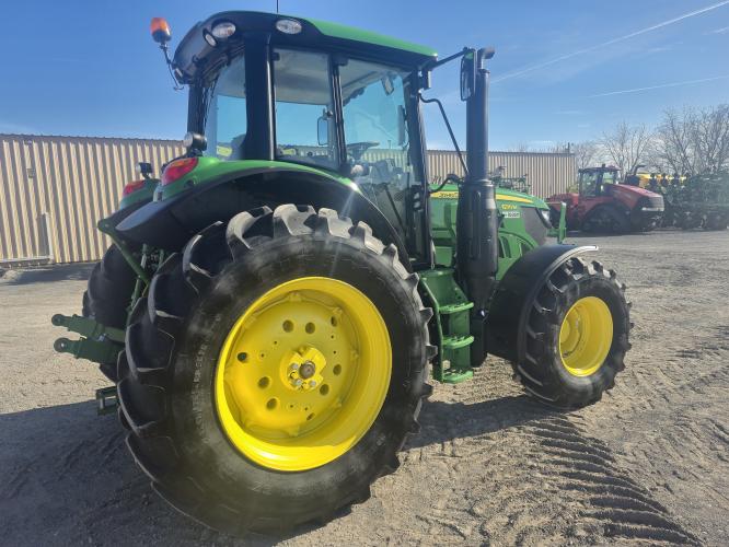 John Deere 6130M