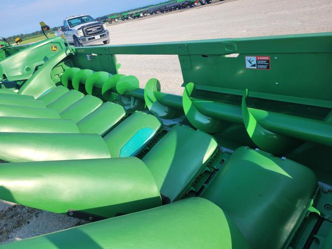 John Deere 608C