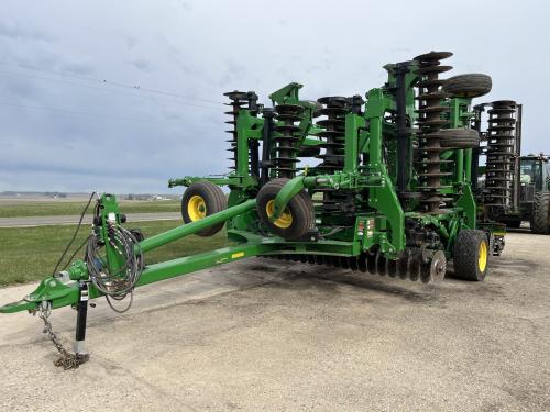 2022 John Deere 2660VT