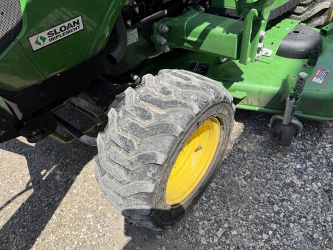 John Deere 1025R