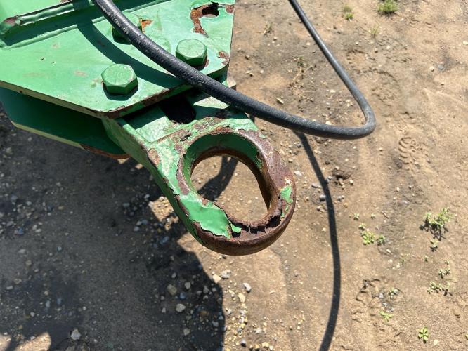 John Deere 2210