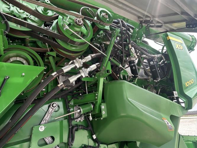 John Deere X9 1000