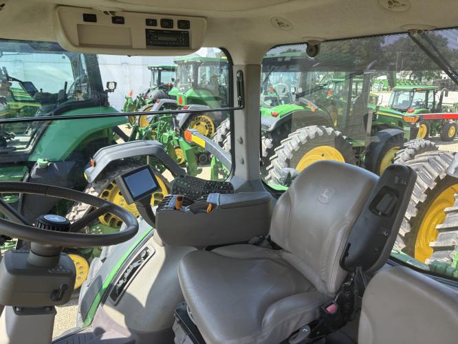 John Deere 8285R