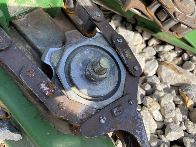 John Deere 608C