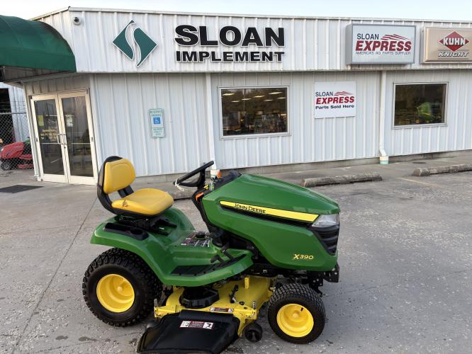 John Deere X390