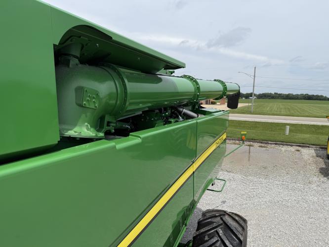 John Deere S780