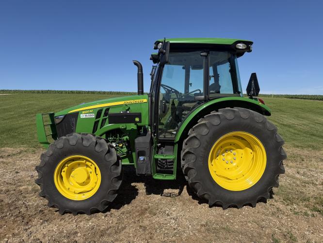 John Deere 5120M