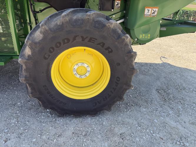 John Deere S760