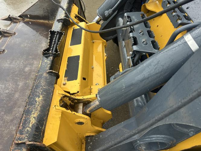 John Deere 333G