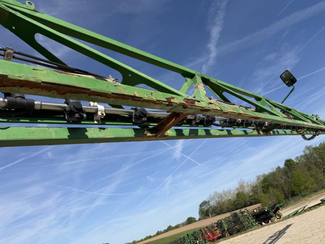 John Deere R4038