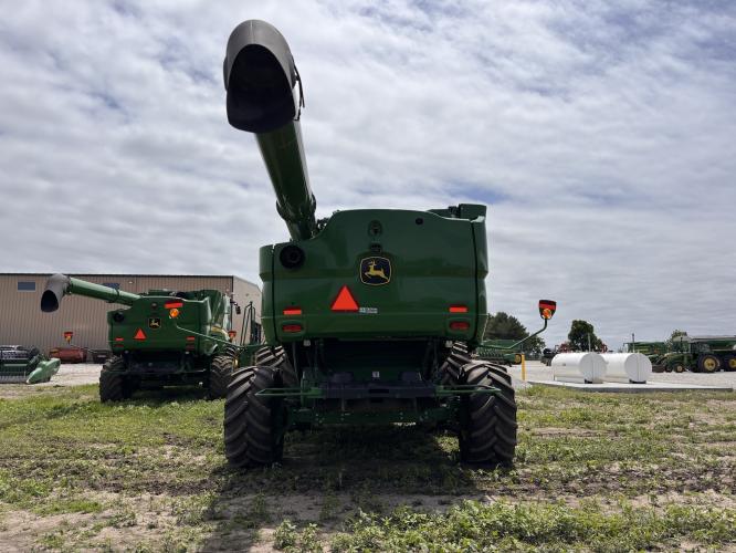 John Deere S790