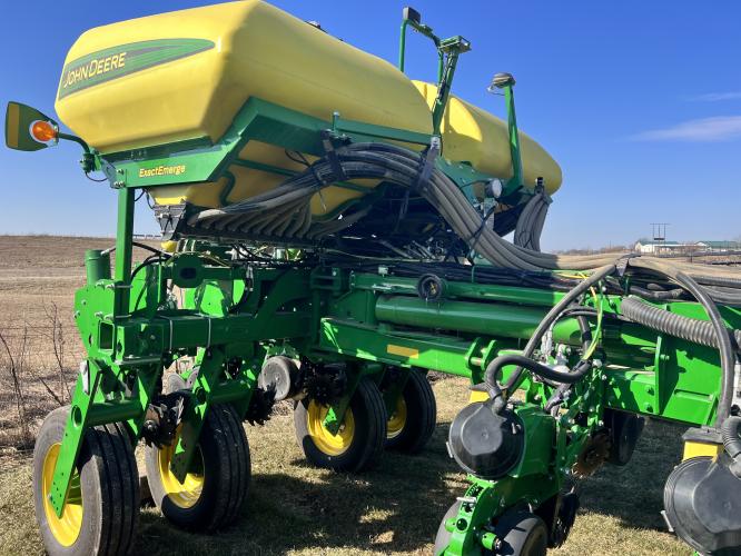 John Deere 1775NT
