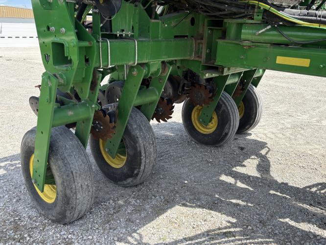John Deere 1775NT