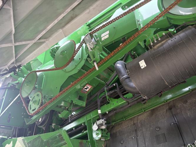 John Deere S770