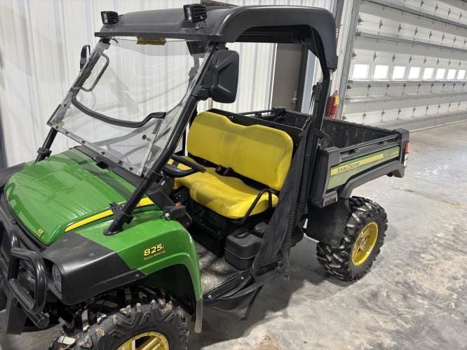 John Deere XUV 825i Power Steering