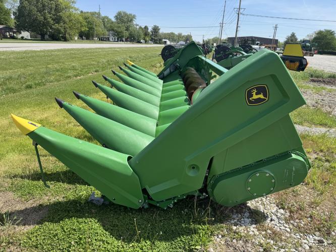 John Deere CR 8