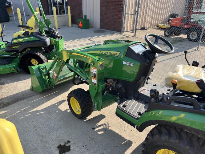 John Deere 1025R