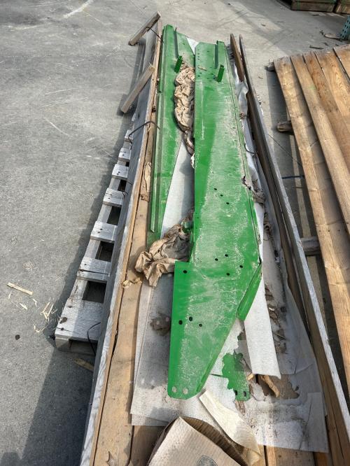  John Deere NEW KXE10095 SHOE KIT