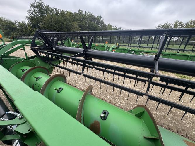 John Deere 625F