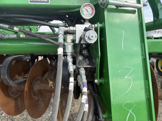 John Deere 2730