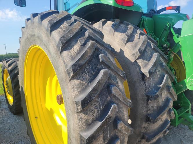 John Deere 8360R