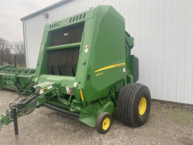 John Deere 560M